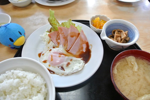 ハムエッグ定食