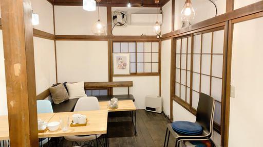 Cafe 晴蔵店内