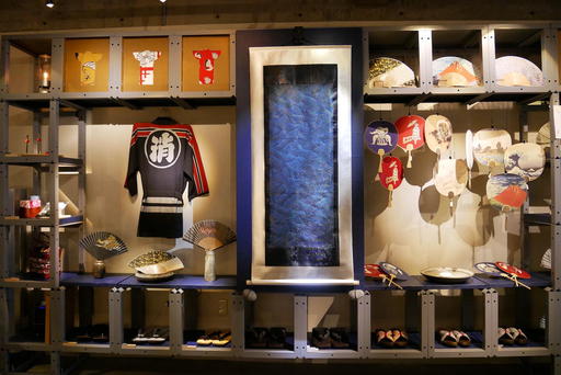 BonTin Cafe店内