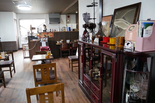 カフェ ド カナール店内