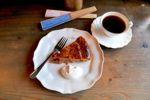アップルパイとコーヒー