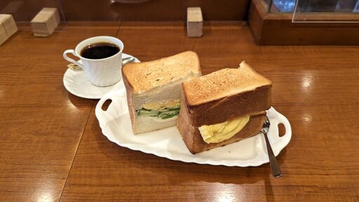 エッグサンドとサイフォンコーヒー