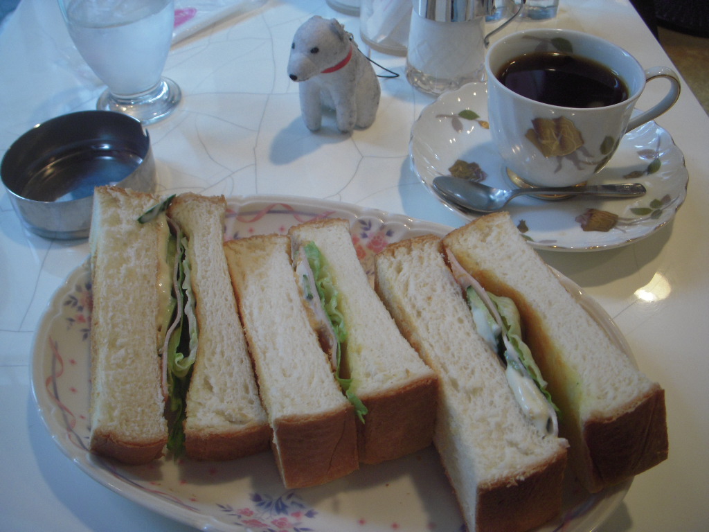 http://morning.tokyo-review.com/image2/DSCN9577.JPG