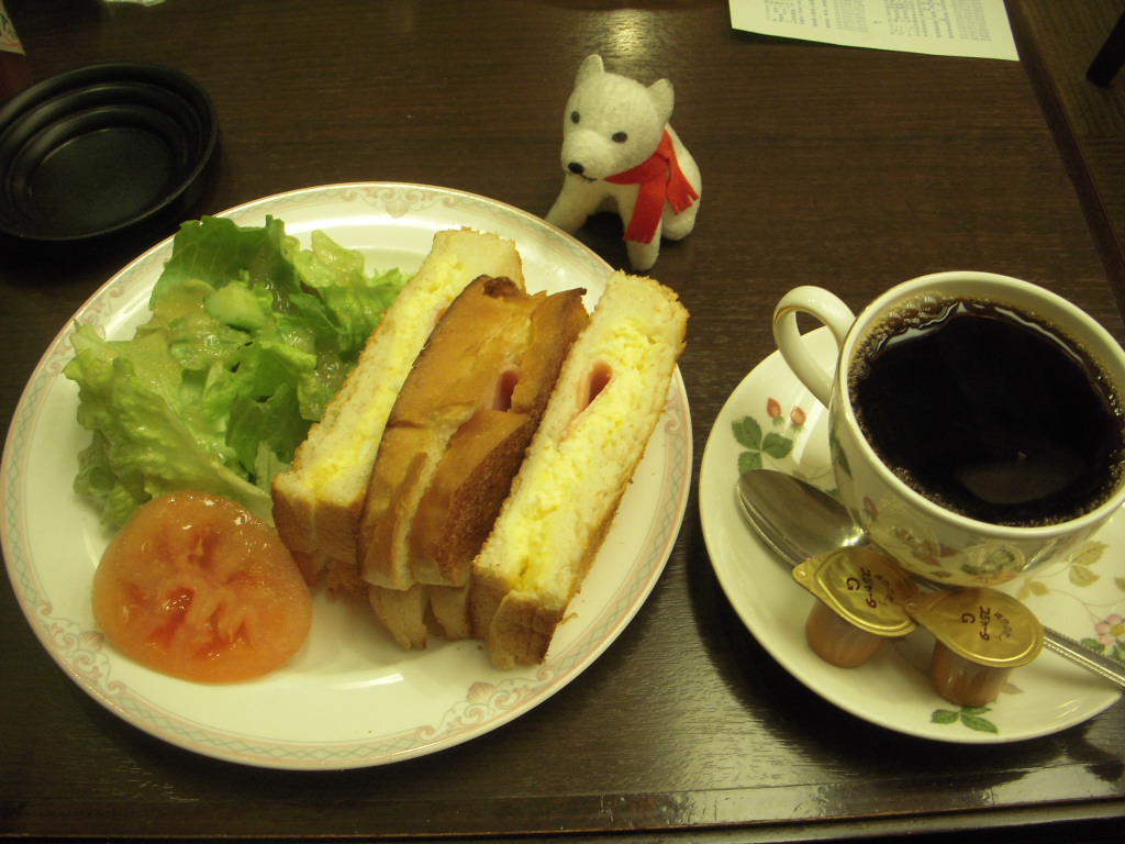 http://morning.tokyo-review.com/image2/DSCN9956.JPG