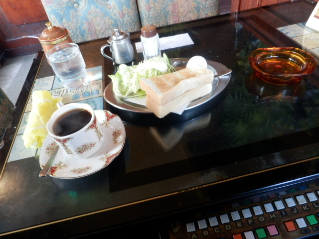 http://morning.tokyo-review.com/image3/P1180318.JPG