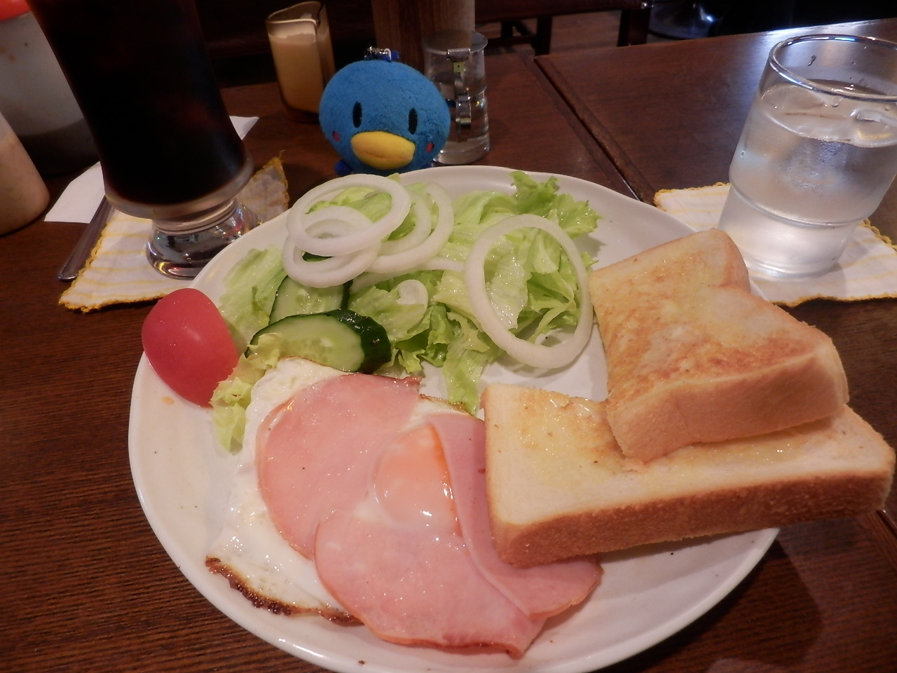 http://morning.tokyo-review.com/image4/P8110849.JPG