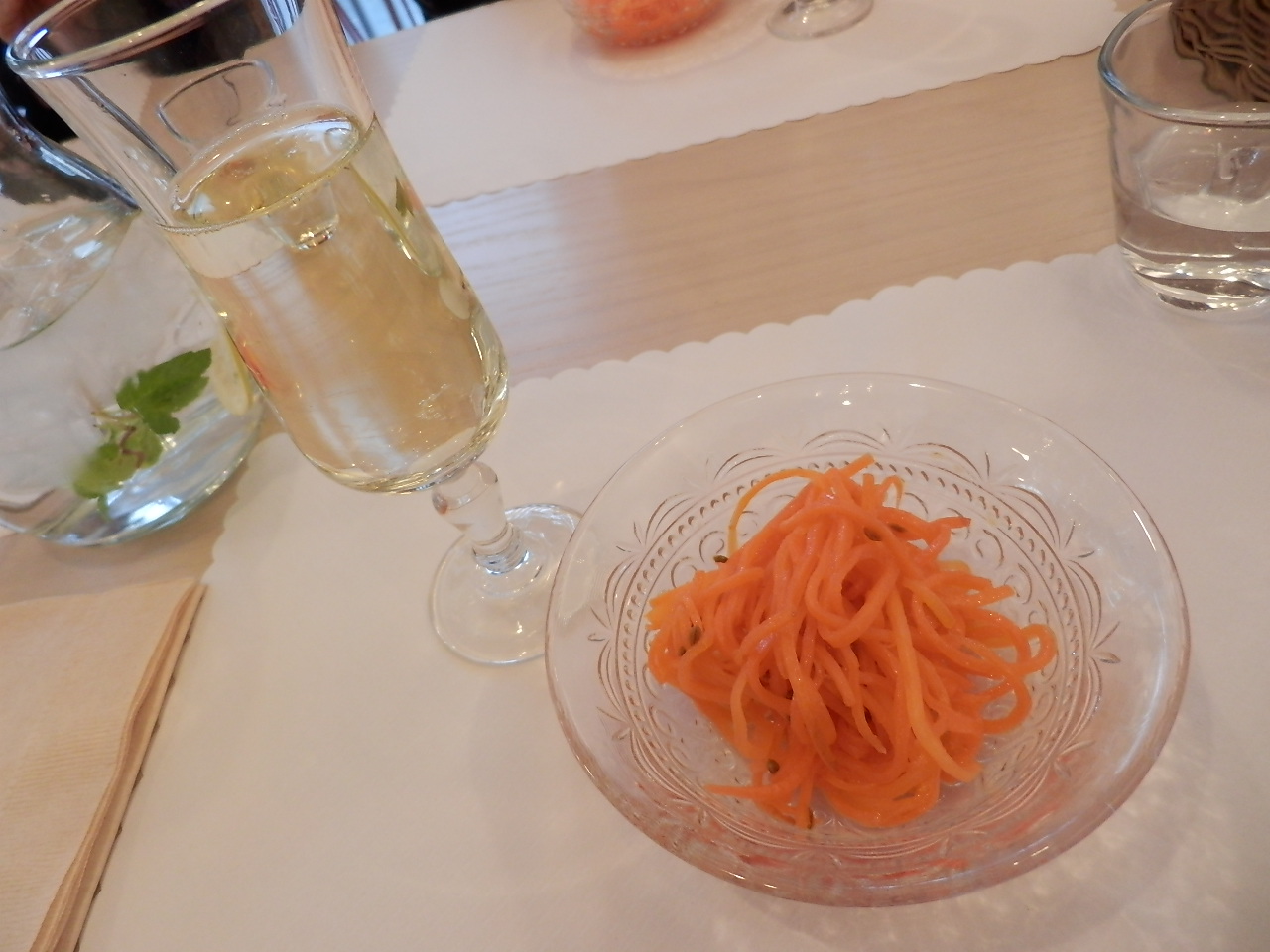 http://morning.tokyo-review.com/image4/PC150024.JPG
