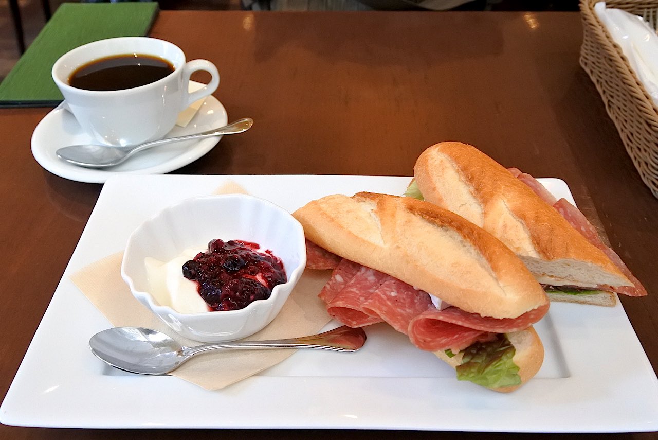 http://morning.tokyo-review.com/images/DSC_8579.jpg