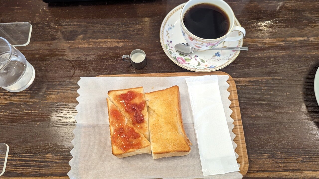http://morning.tokyo-review.com/images/PXL_20230426_233546850.MP.jpg