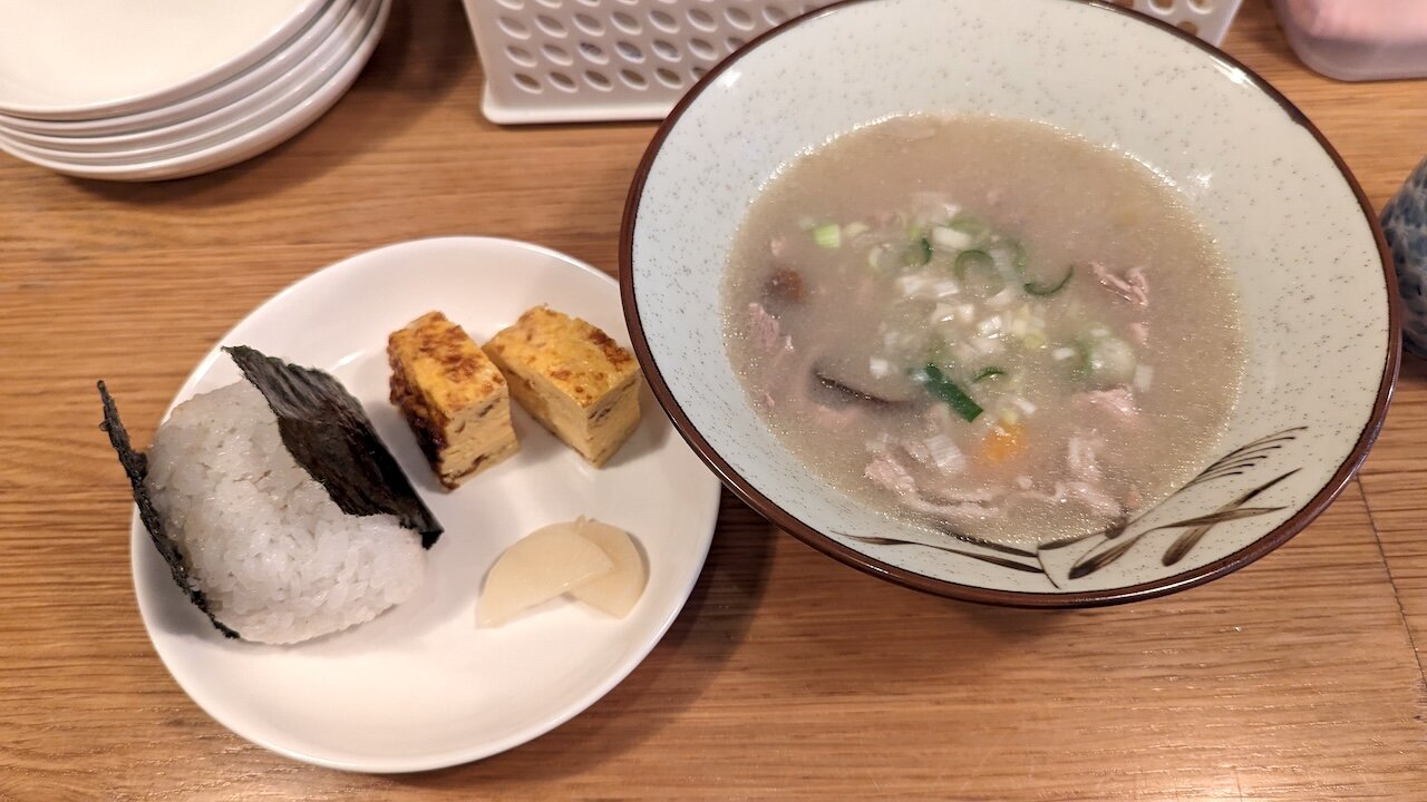 http://morning.tokyo-review.com/images/PXL_20240429_231723241.MP.jpg