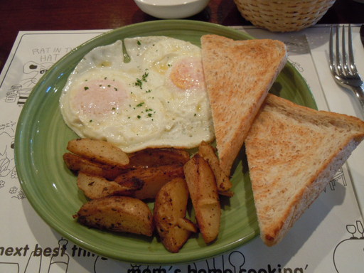 2EGGS,ANY STYLE,W/HOME FRIES & TOAST