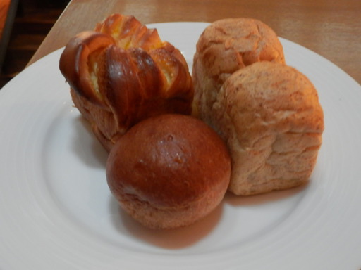 焼きたてパン