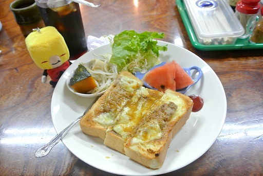 チーズハンバーグトースト