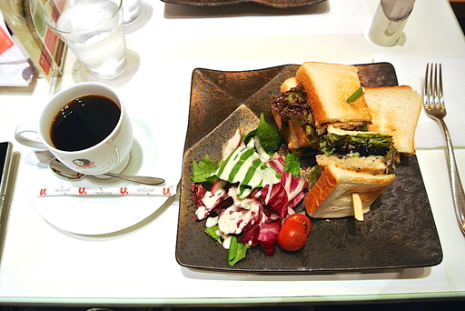 豆腐バーグサンド