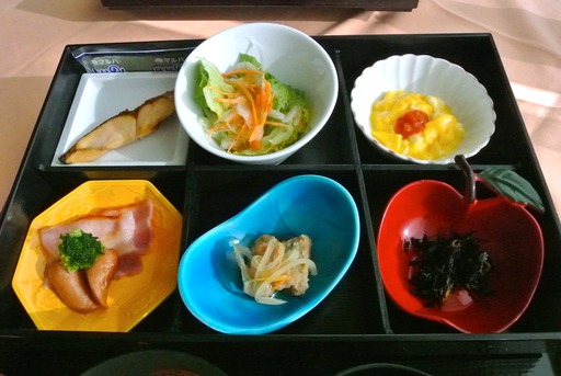 朝食
